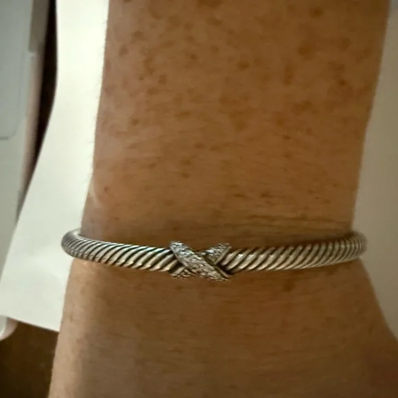 David Yurman Silver Cable Bracelet with Diamonds - Picture 1 of 5